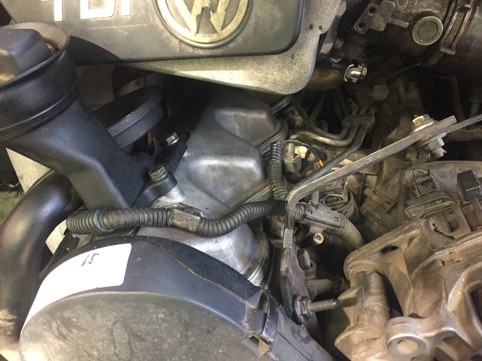 Прокладка клапанной крышки и всасывающего коллектора. — Volkswagen LT ...