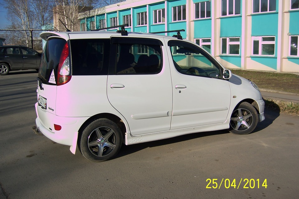 Toyota Funcargo диски