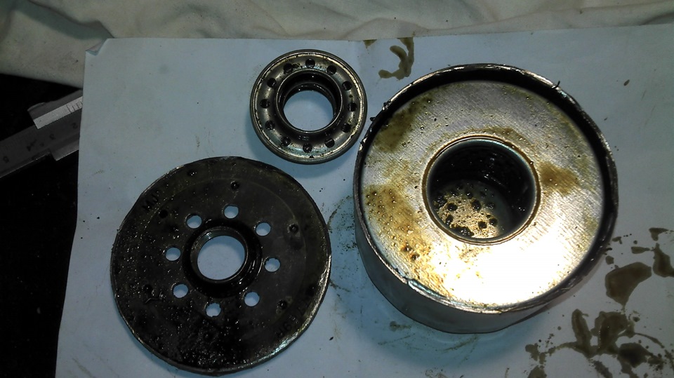 WIX байпасный клапан на фото посредине — Hyundai Elantra (3G)