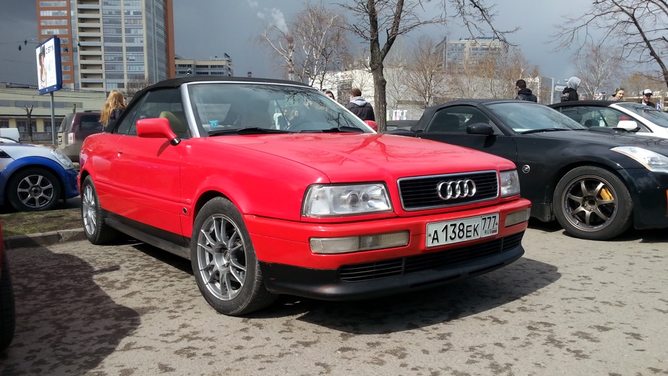Audi Cabriolet леди ин ред