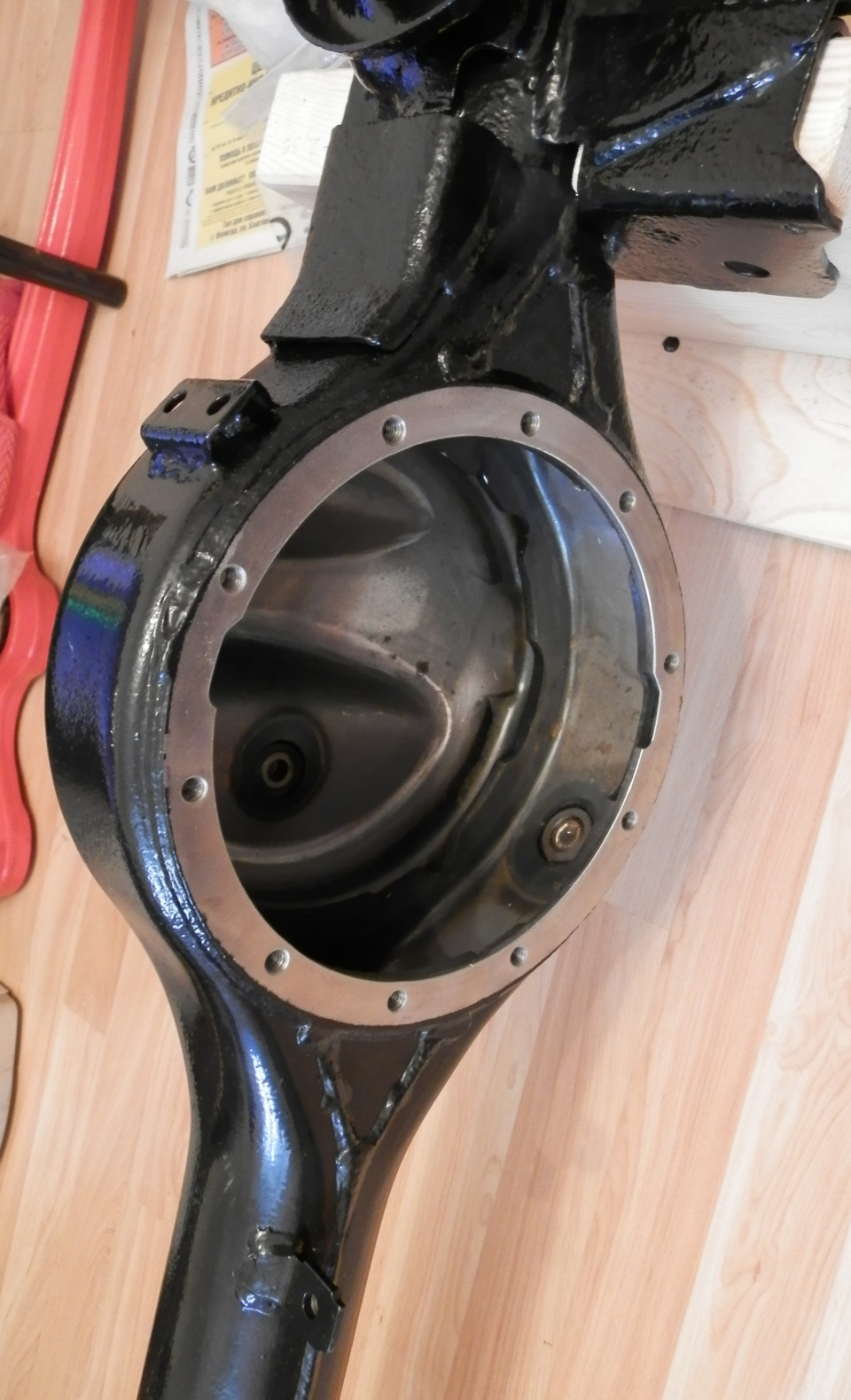 Чулок покрашен, подготовлены "фетры", выставлен преднатяг шкворневых ...