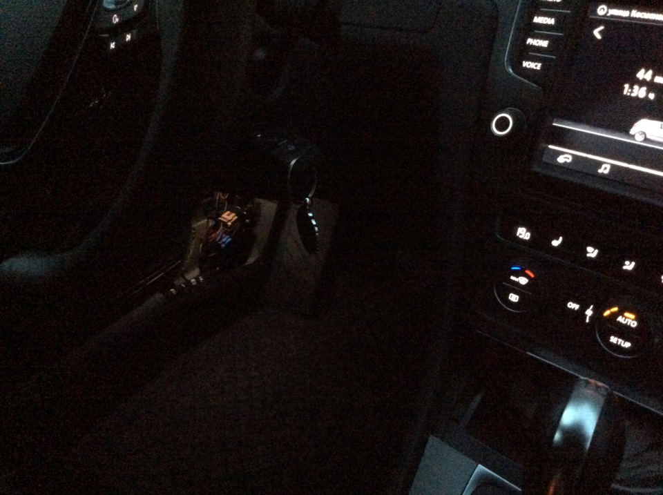 сбоку — Volkswagen Golf Mk7