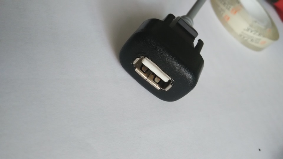 Кнопка зарядка. Зарядка USB В кнопке ВАЗ 2114. Юсб кнопка ВАЗ 2114. Кнопка USB для ВАЗ 2114. Разъём USB для ВАЗ 2114.