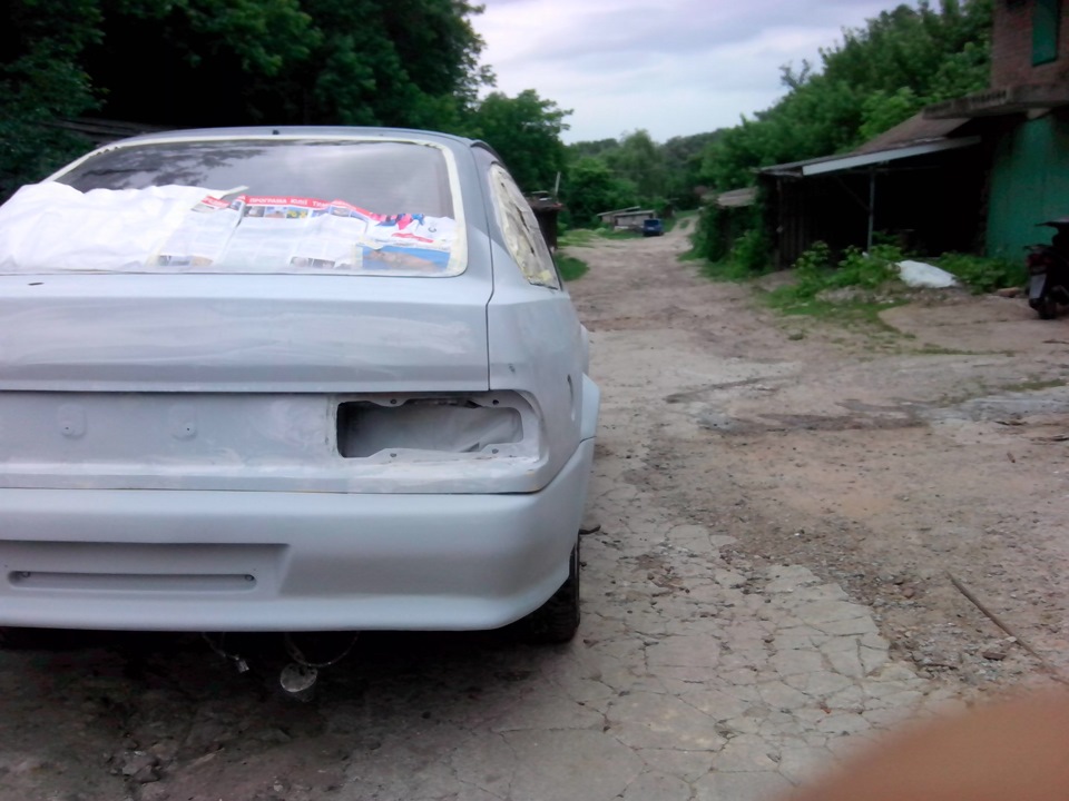 Загрунтовал грунт-шпаклевкой. — Ford Sierra, 2 л, 1986 года | кузовной ...