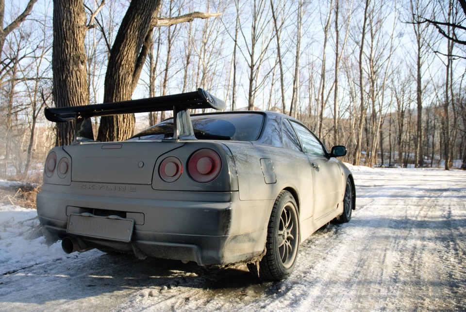 Nissan Skyline r34 зима