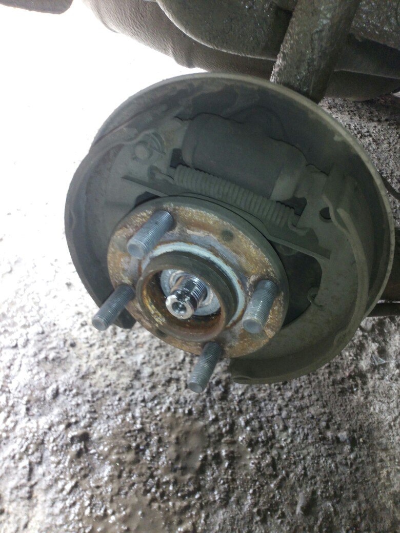 Минусовой развал задних колес — Lada Калина хэтчбек, 1,6 л, 2011 года ...