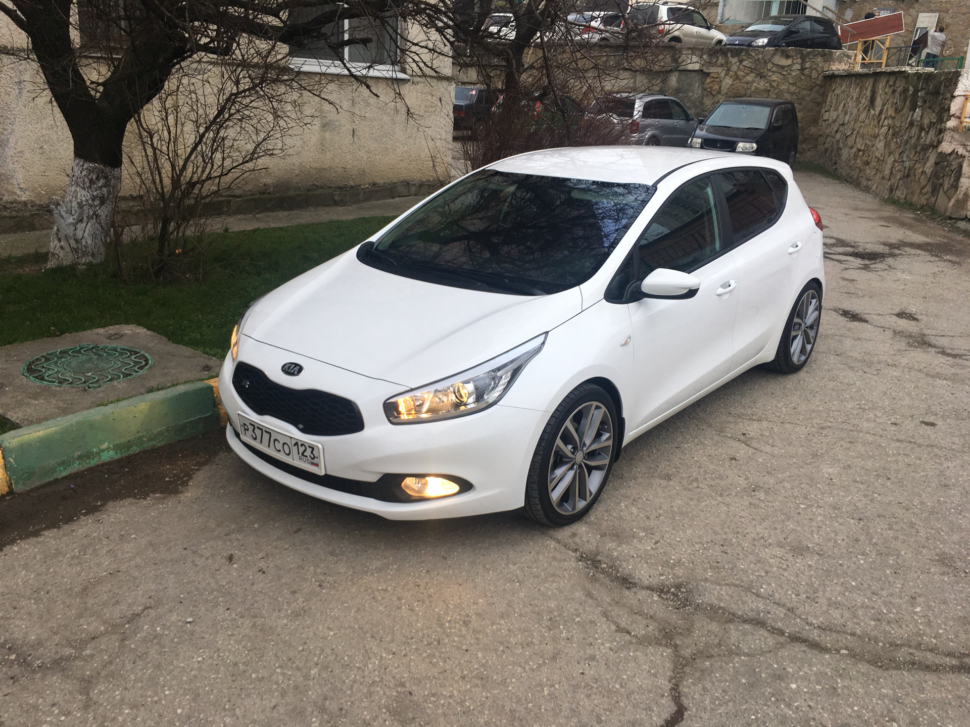 Kia Ceed 2 Р±РµР»С‹Р№