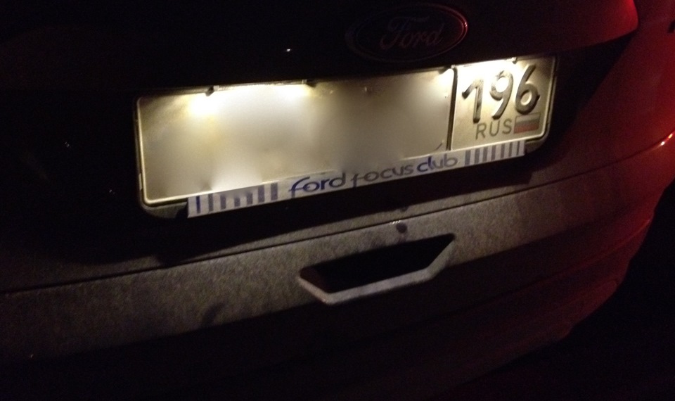 Фото светодиодов вечером — Ford Kuga (2G), 1,6 л, 2014 года ...