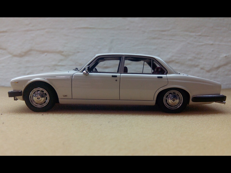 Retromobile. Модели 1:43. Ягуар XJ6. — Сообщество «Масштабные Модели ...