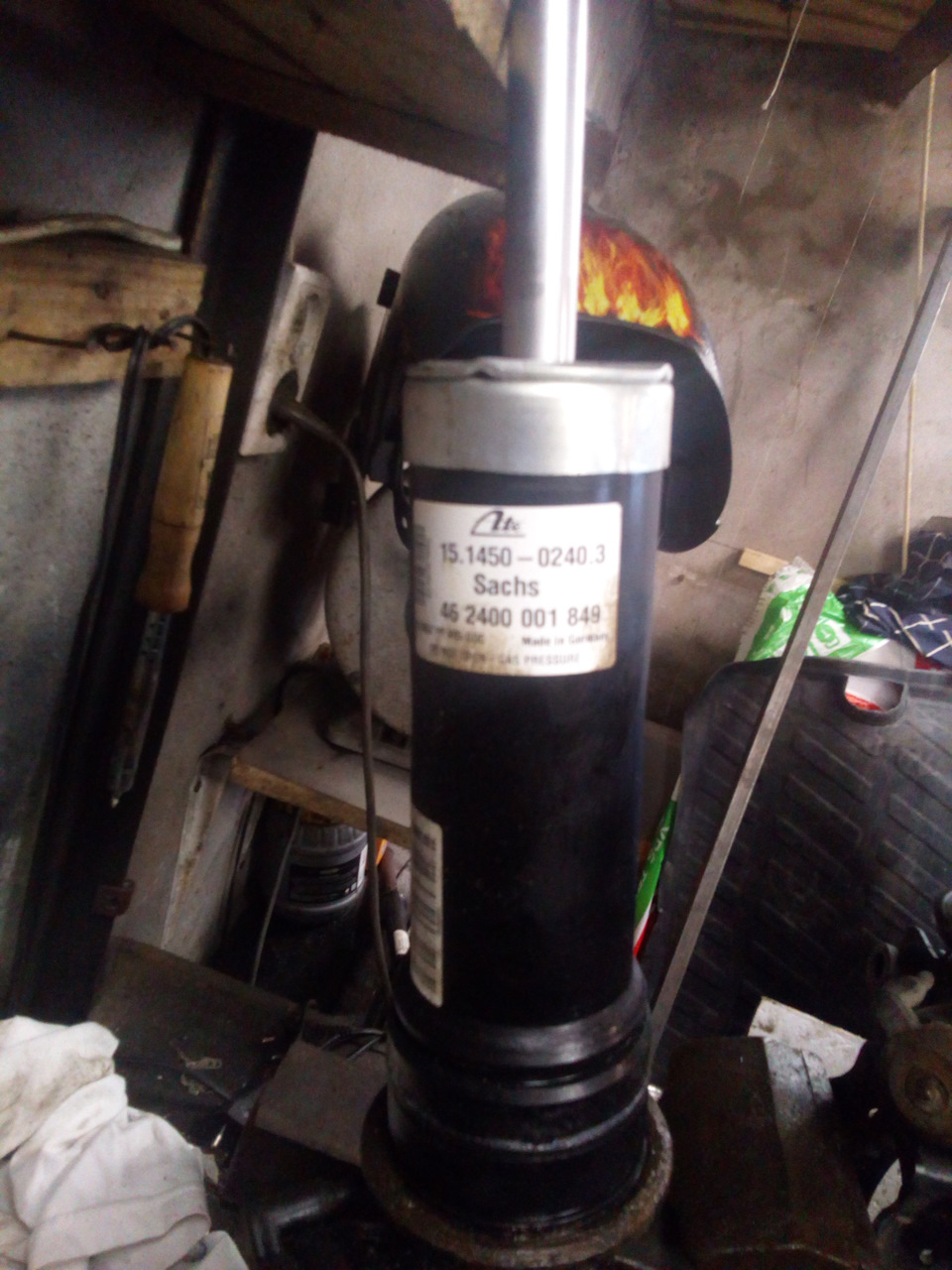 Фото в бортжурнале Audi Q7 (1G). Запчасти на фото: 1450, 2400001