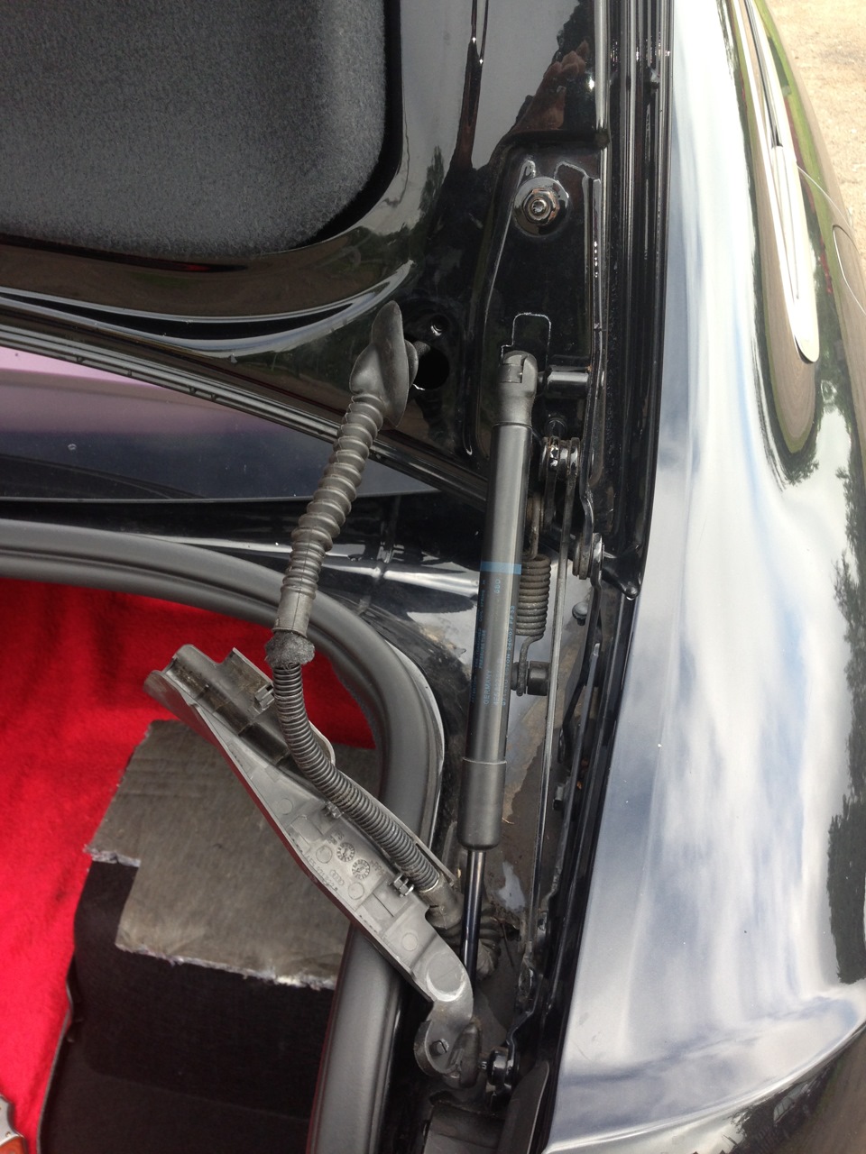 HELP. Прикурки зад\\перед не работают + свет в багажнике не горит — Audi ...