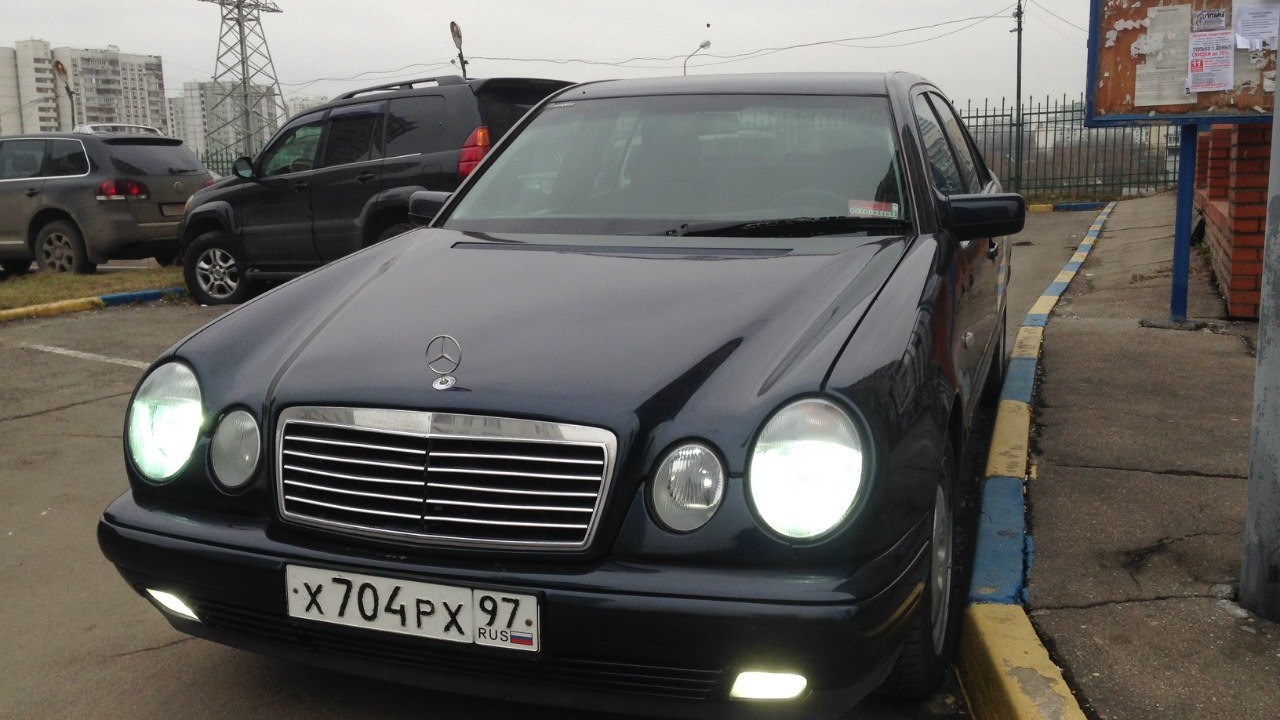 Mercedes-Benz E-class (W210) 2.5 бензиновый 1998 | Цвет хамелеон на DRIVE2