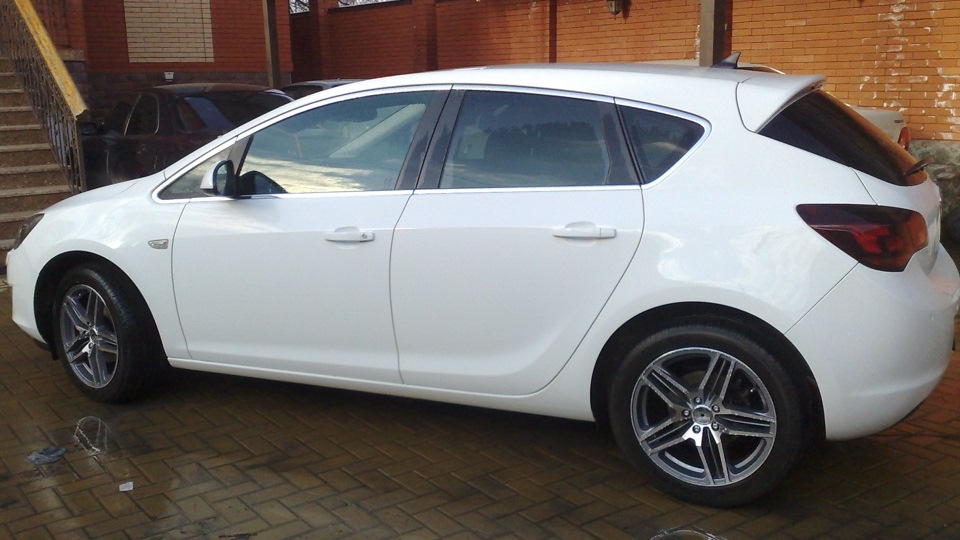 Вопрос какой лить бензин и где? — Opel Astra J, 1,6 л, 2011 года ...