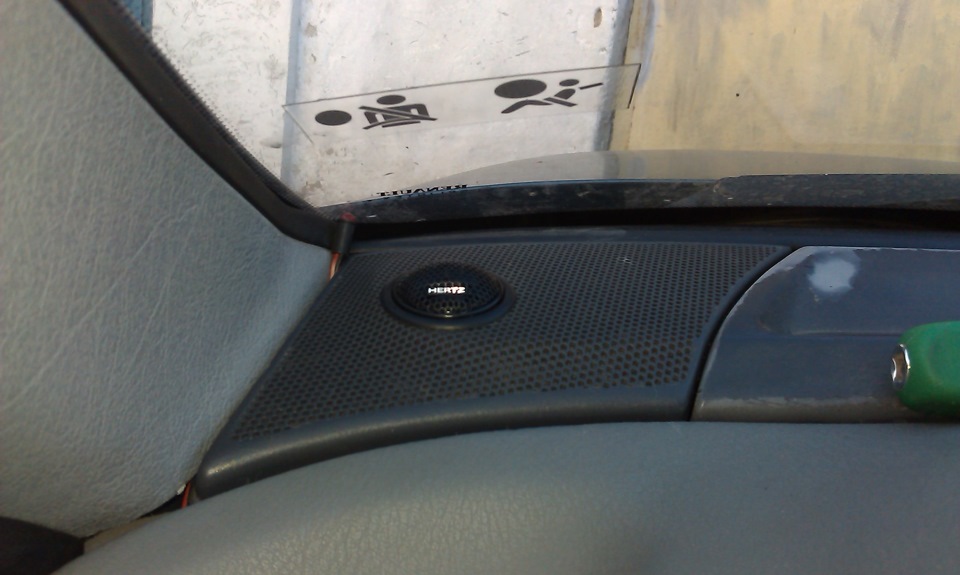 4) закончить установку пищалок и кроссоверов и проложить проводку под ...