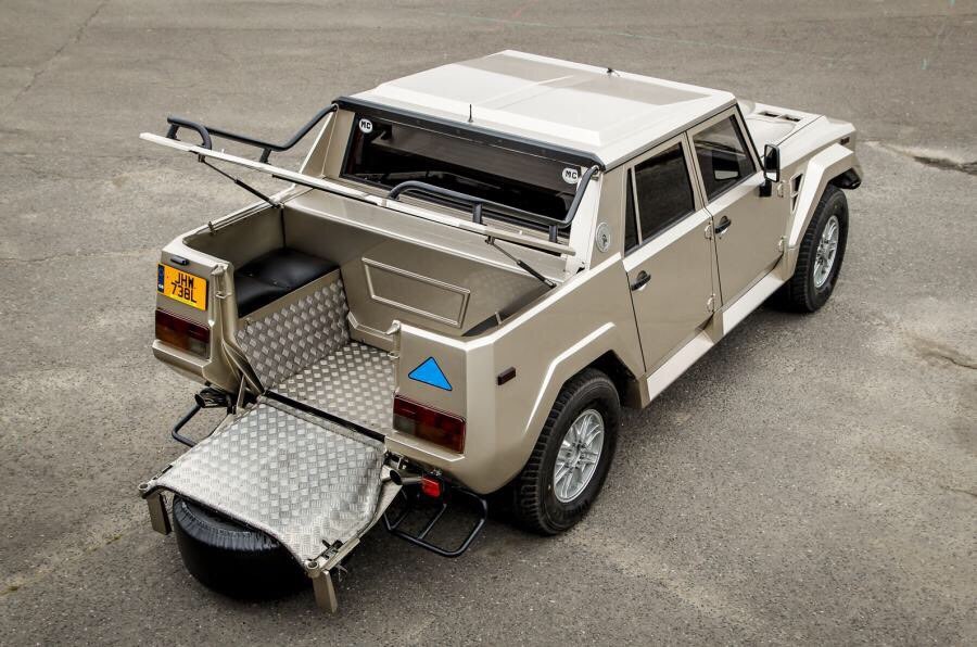 Lamborghini lm002 Army