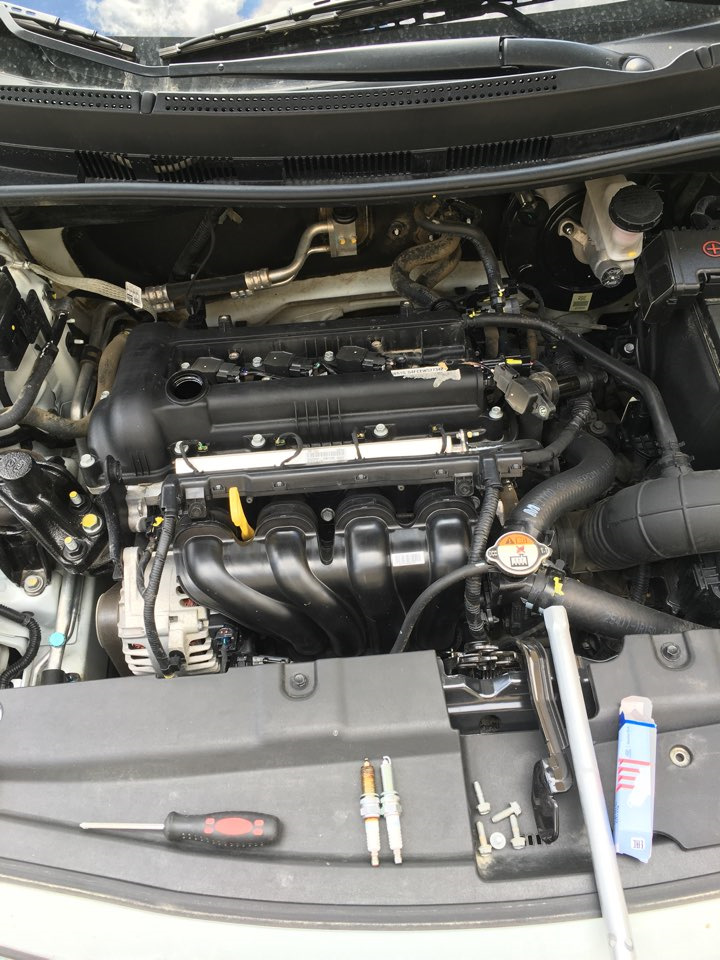 Поменял свечи сегодня — Hyundai Solaris (1G), 1,6 л, 2014 года | другое ...