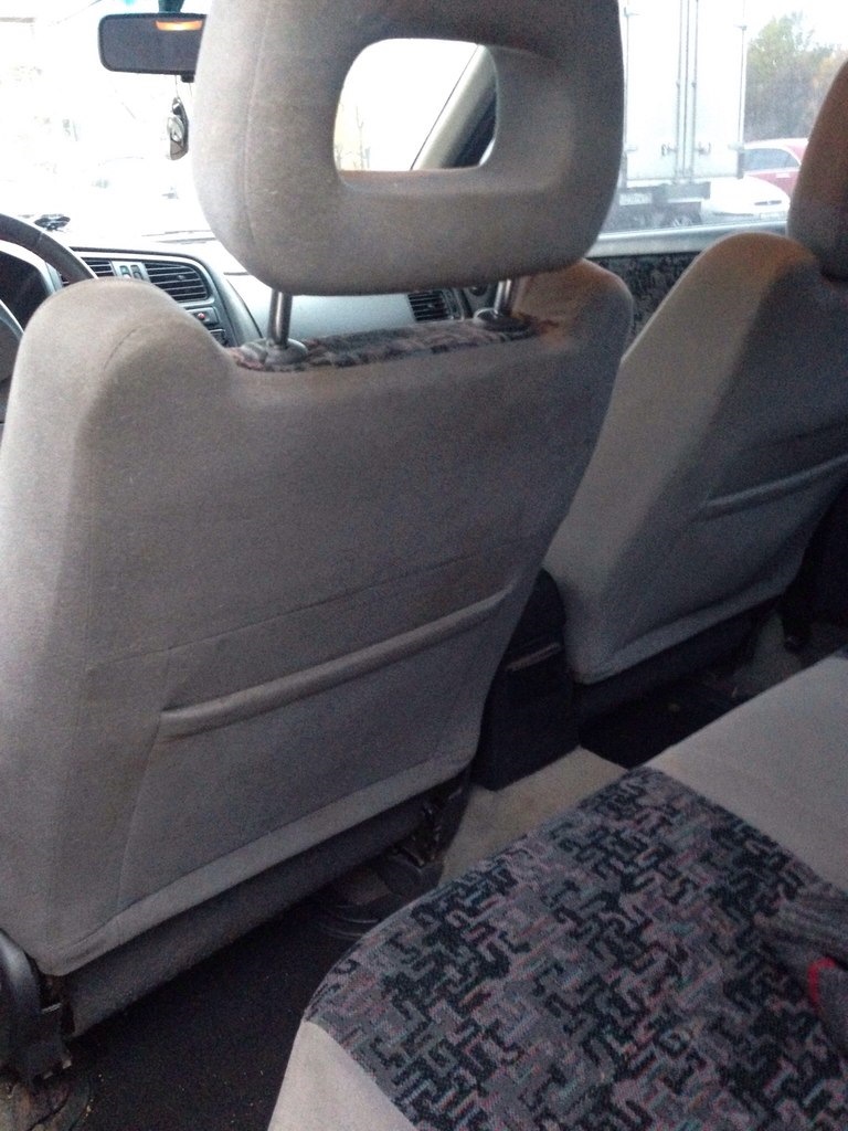Сиденья ниссан примера р11. Nissan primera p11 сиденья. Ниссан премьера п 11 крепление водительского сидения. Пластиковая подъема кресла Nissan p11.