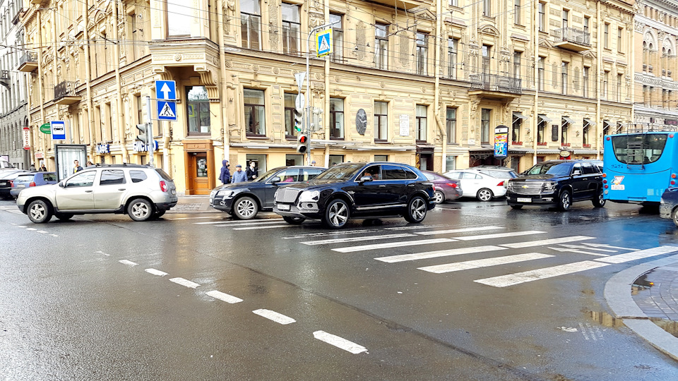 И ровных как стекло дорог… — Audi Q5 (1G)