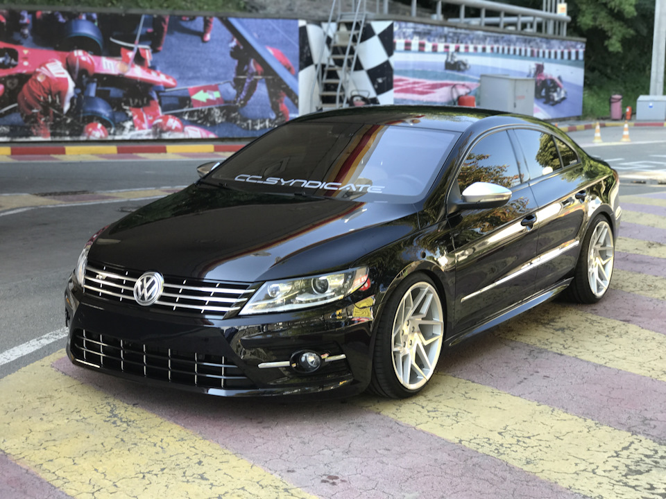 Volkswagen Passat b8 Black Night