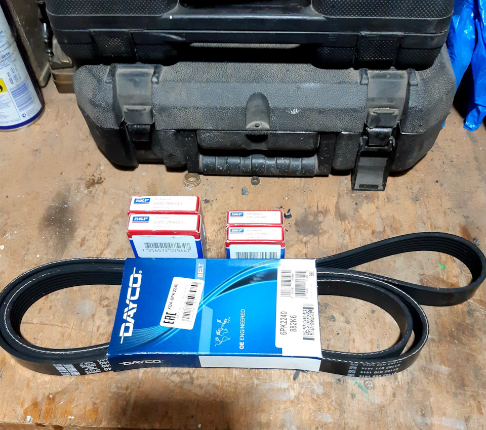 Замена подшипников роликов приводного ремня, замена приводного ремня ...