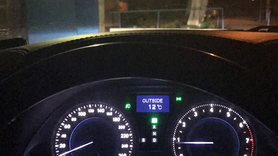 Плавают обороты lexus is 250
