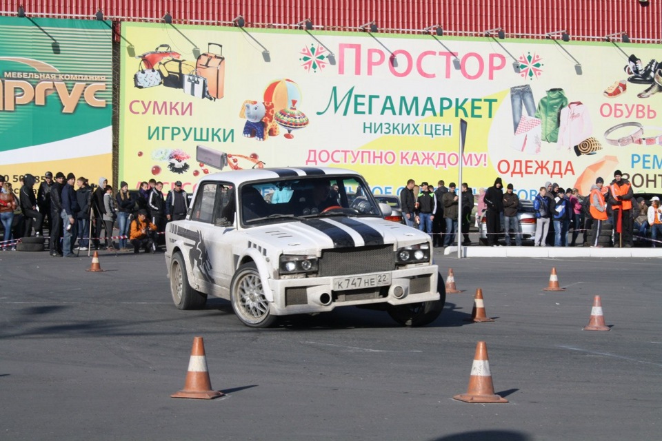 Автомобили октября