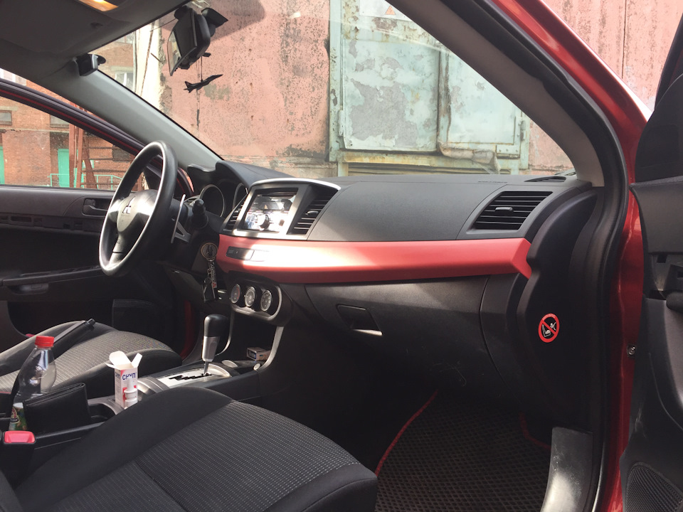 Покраска пластидипом салонные детали — Mitsubishi Lancer X, 1,8 л, 2007 ...