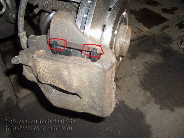 Замена передних колодок на суппорте FS-III — Skoda Octavia A7 Mk3, 1,2 ...
