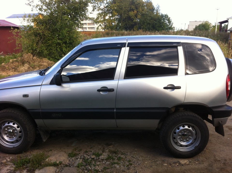 Chevrolet Niva тонированная