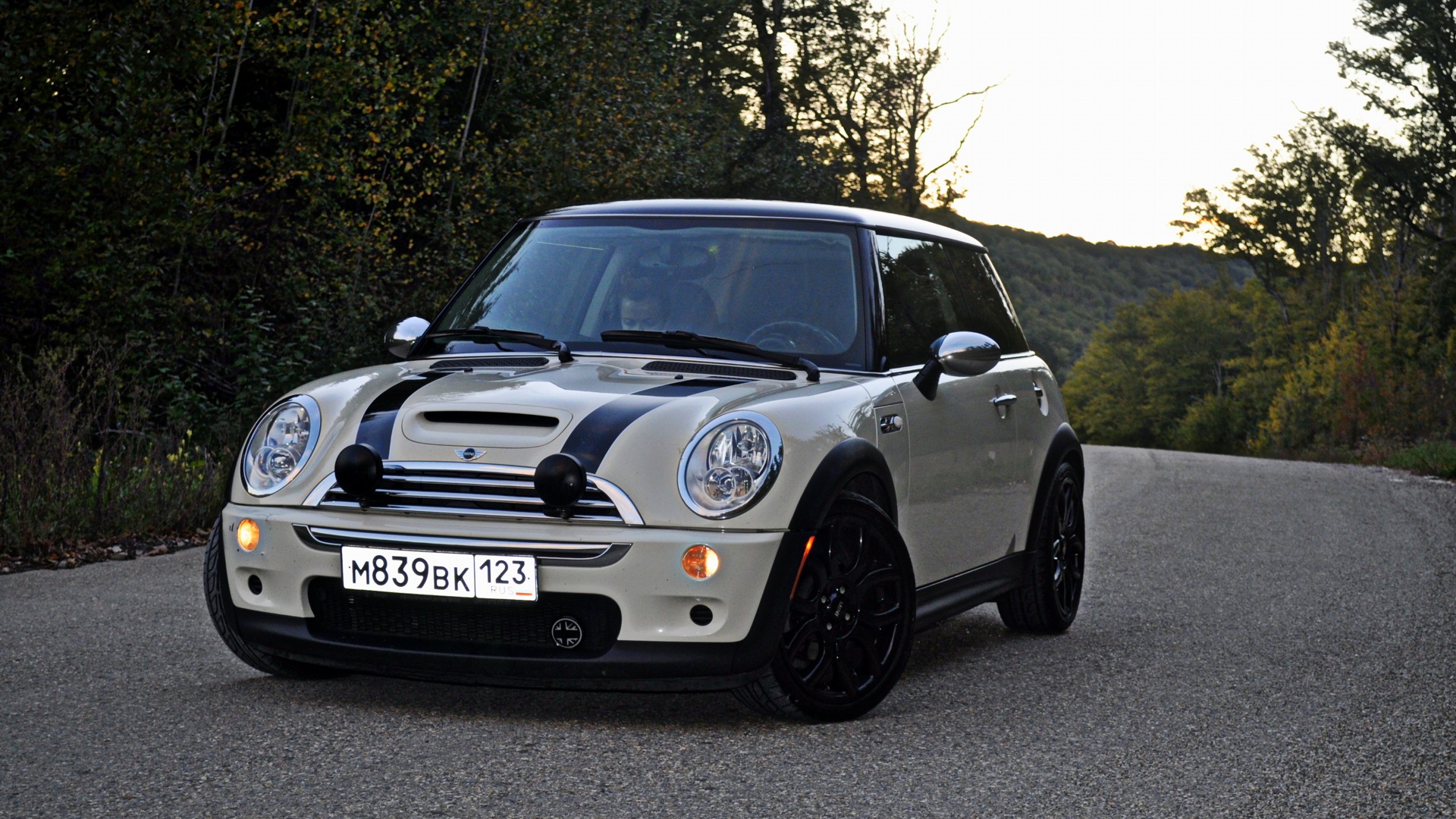 MINI Cooper S Mk I 1.6 бензиновый 2004 | Английский Баварец на DRIVE2