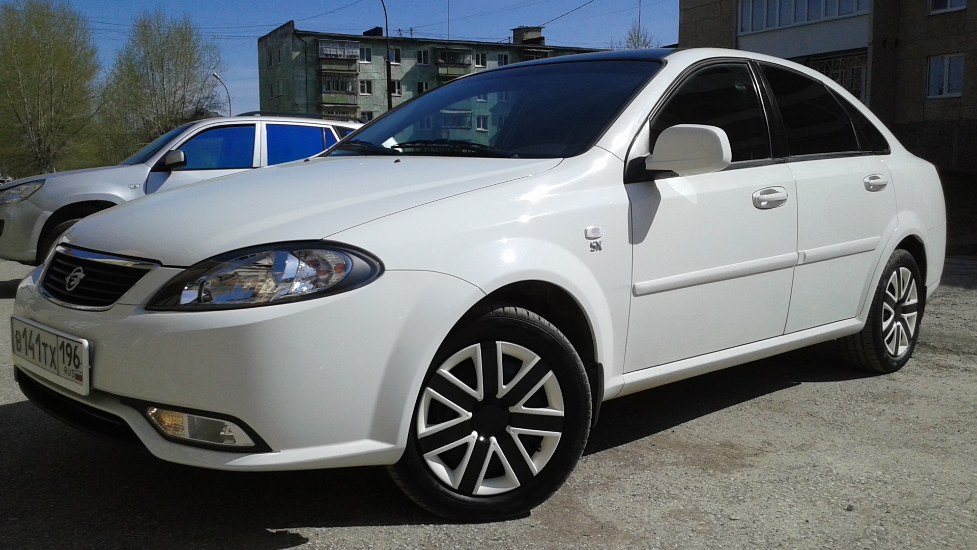 Lacetti Gentra White