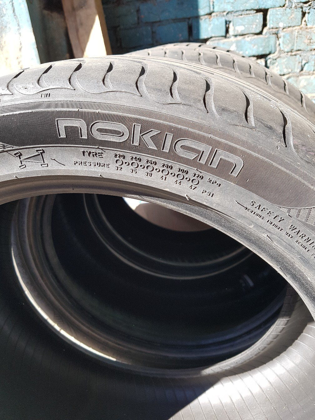 Nokian 225. 225/45/17 Nokian Nordman 8.