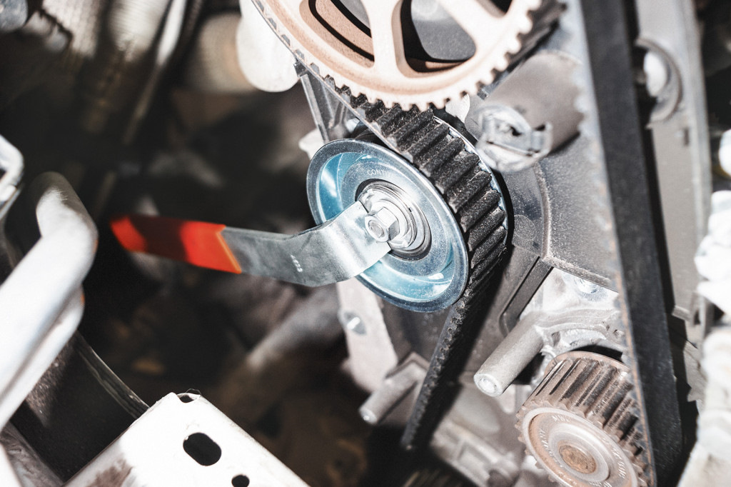 Ролик грм натяжной audi a4 1. Натяжка грм ваз 2112 16 клапанов. 4 волга. Рено меган к4м метки грм. Ролик грм фиат альбеа.