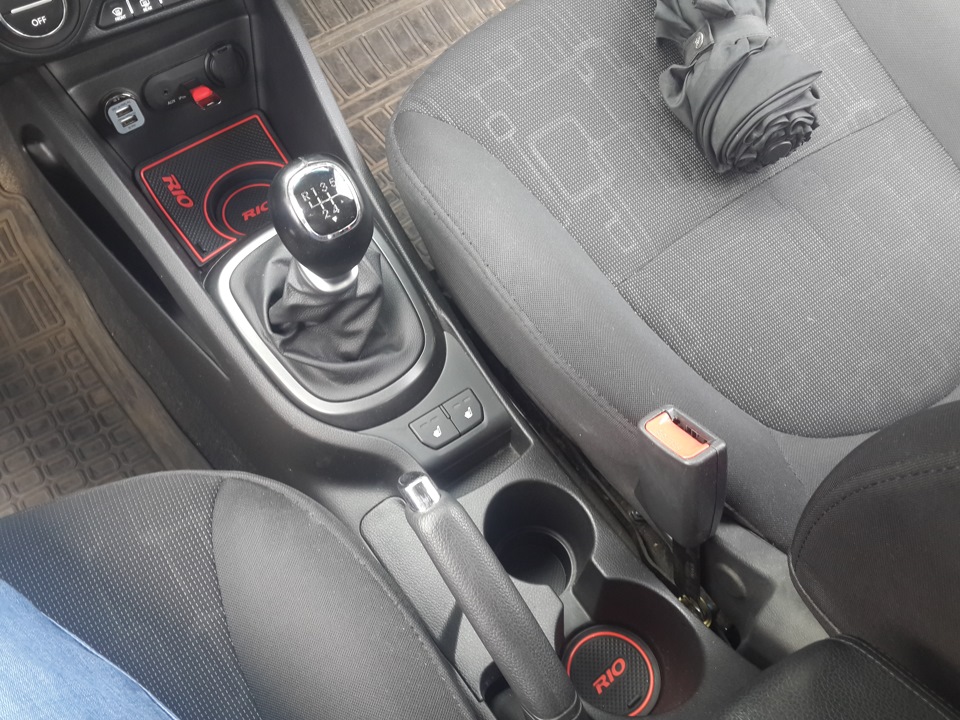 Коврики в салон — KIA Rio (3G), 1,6 л, 2011 года | аксессуары | DRIVE2