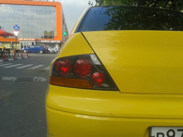 Задние фонари эво9 — Mitsubishi Lancer Evolution VII, 2 л, 2001 года ...