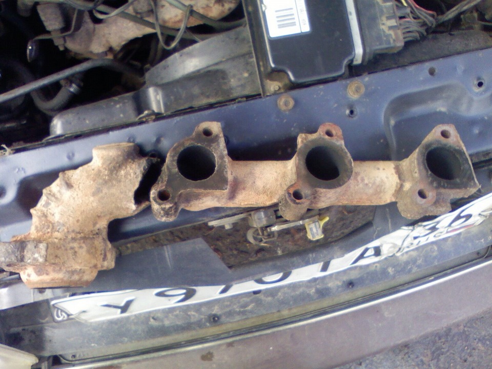 Лопнул выпускной коллектор. — Ford Taurus (1G), 3 л, 1988 года ...