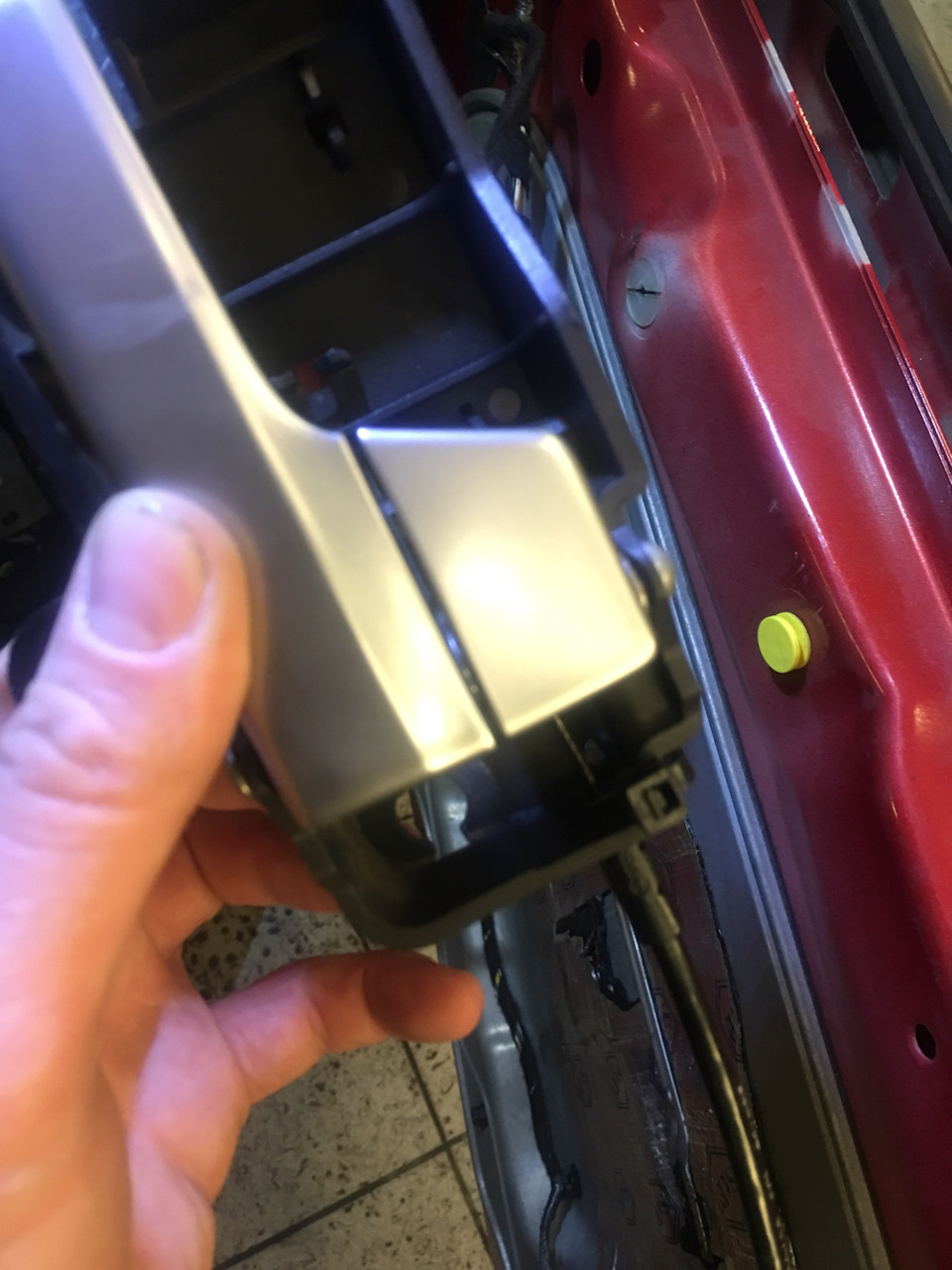 Ручка пассажирской двери — Ford Focus Hatchback II, 2 л, 2006 года ...