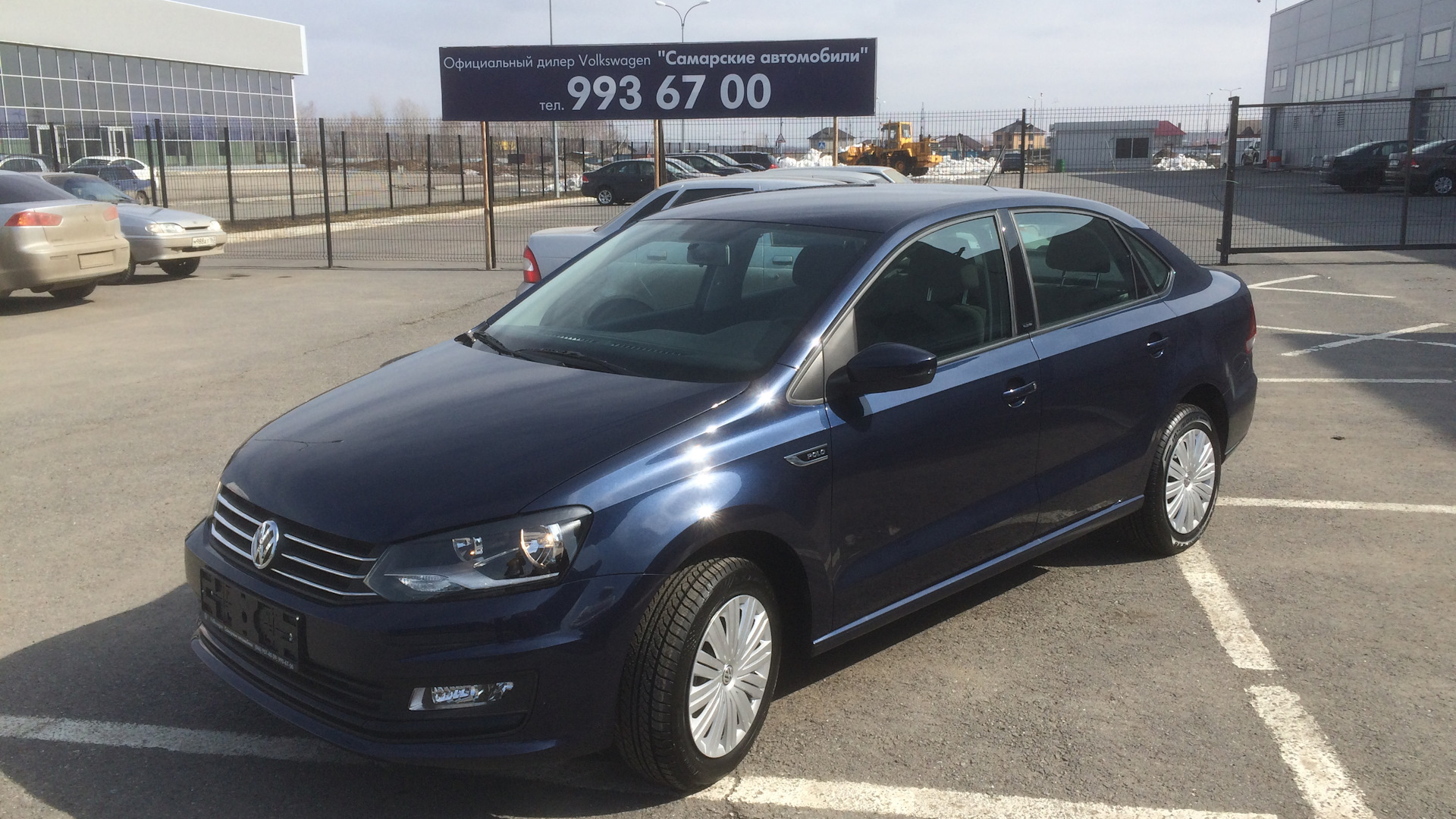 Volkswagen Polo 2011 темно синий