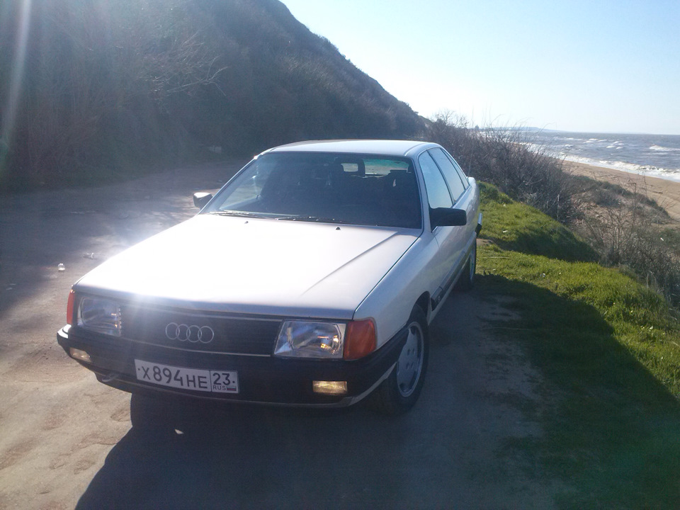 Фото в бортжурнале Audi 100 (C3)