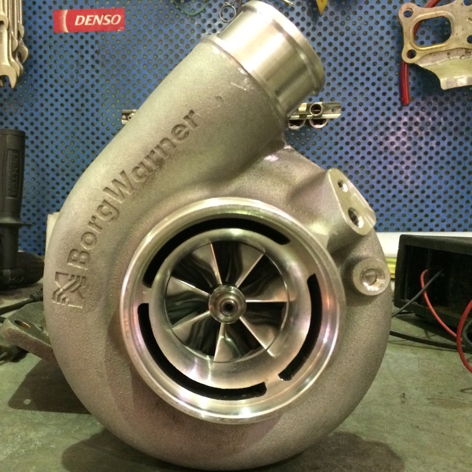Твинскрольная турбина. Турбина Borg Warner s200sx-e. Borg Warner s200sx-e турбокарта. S200sx Borg Warner. S200sx Borg Warner компрессорное колесо.