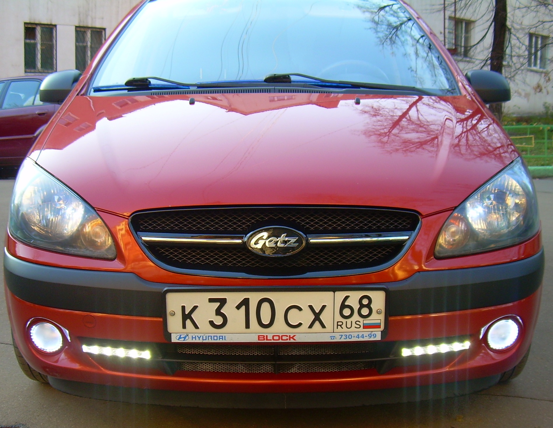 Фары hyundai getz. Решетка радиатора Хендай Гетц. Hyundai Getz 1.4 2008 фара. Getz 1.4 без решетки. Tuning решетка радиатора Getz.