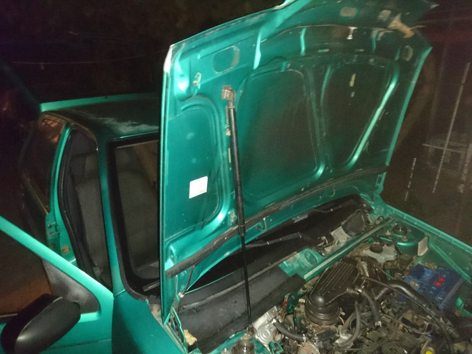 Цилиндр капота — Peugeot 106, 1 л, 1993 года | своими руками | DRIVE2