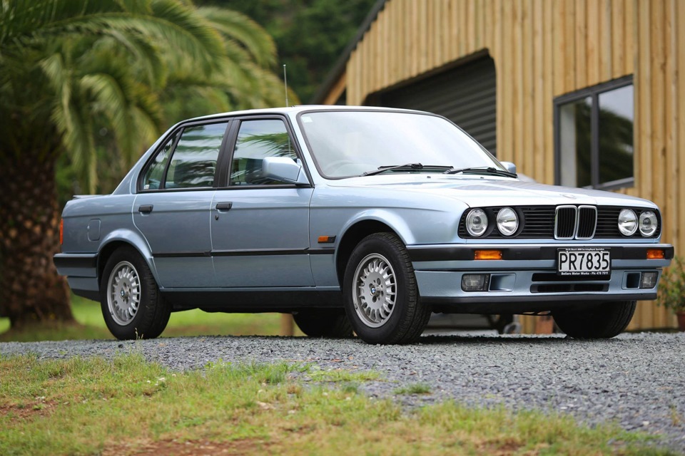 Коды опций (Доп.оборудования) BMW E30 - BMW 3 series, 2.5 л., 1988 года на ...