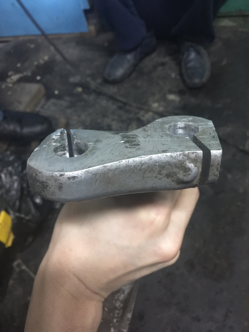 Рубрика очумелые ручки))) замена сайлентблоков верхних рычагов Audi A5 ...