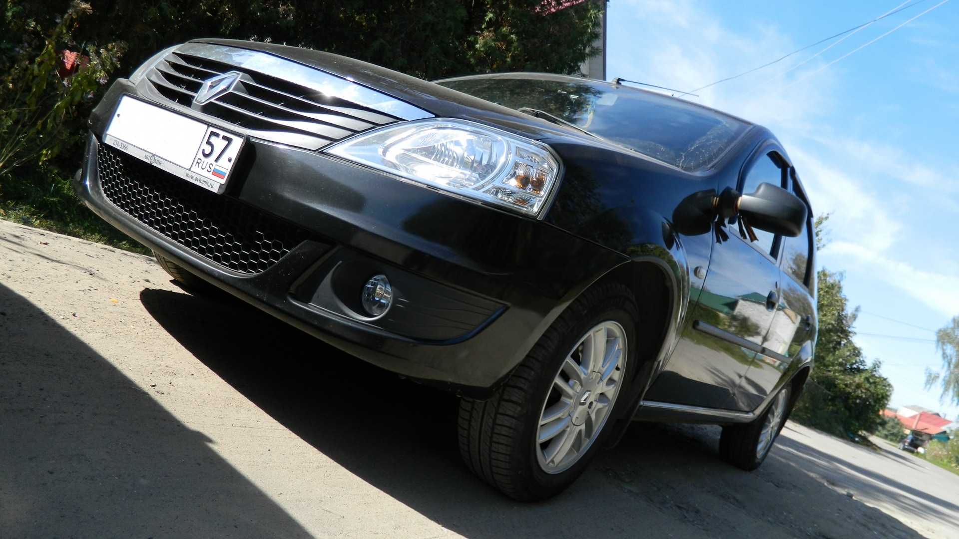 Renault Logan (1G) 1.6 бензиновый 2011 | Black Edition на DRIVE2