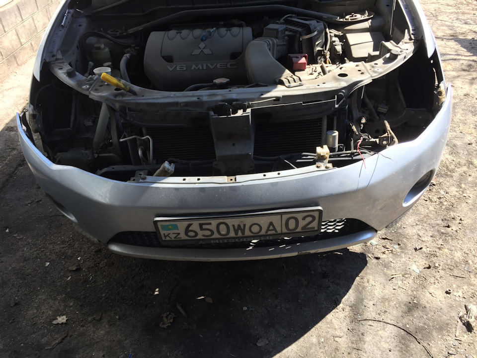 Ходовые огни с бегущими поворотниками — Mitsubishi Outlander XL, 3 л ...
