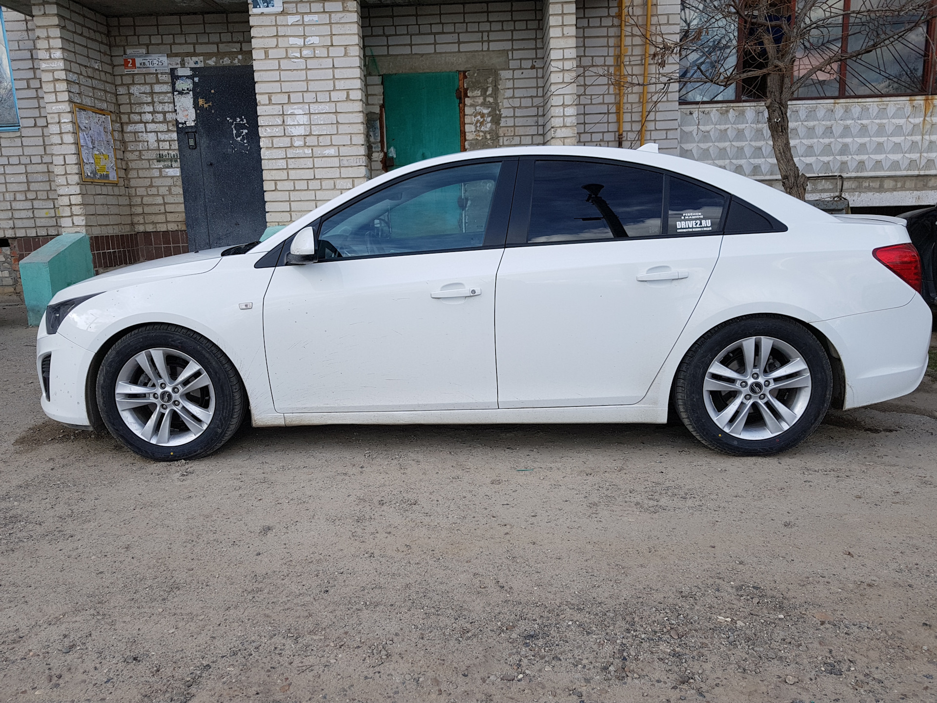 17 на 17. 225/55 R17 на Шевроле Круз. Chevrolet Cruze r17.