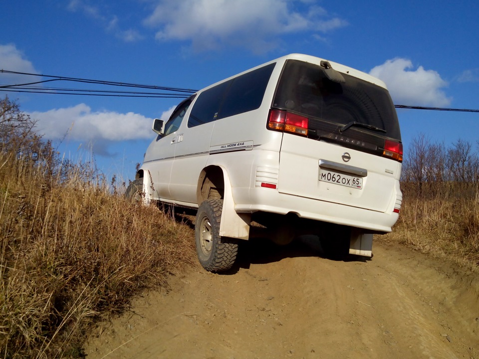 Nissan Elgrand e50