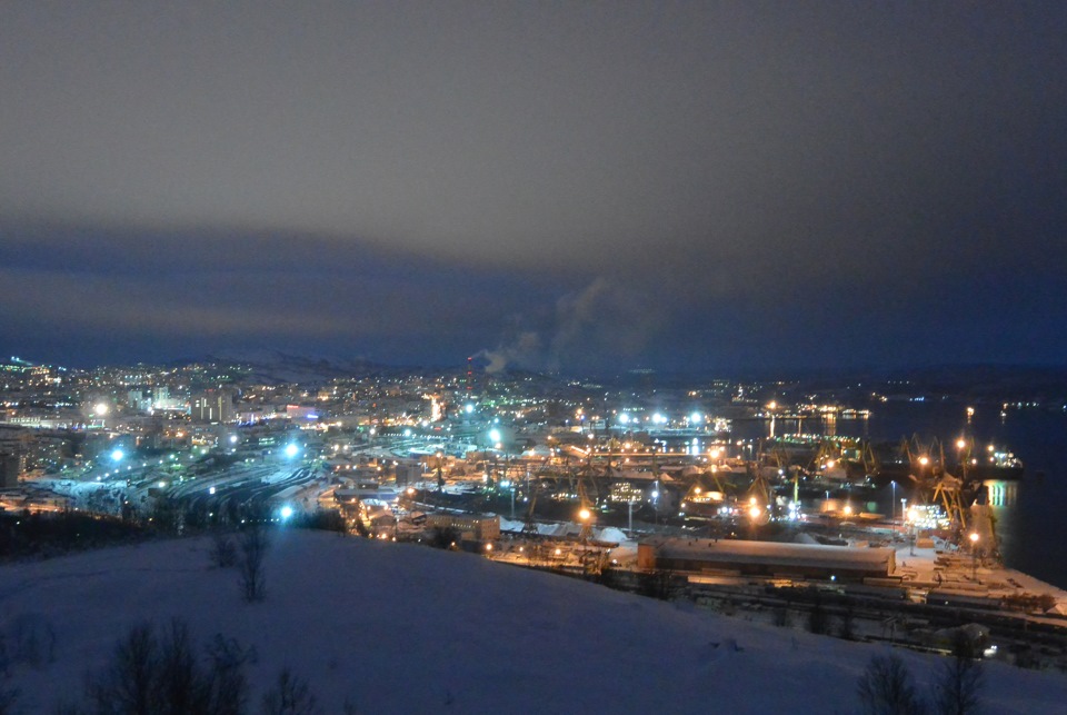 Туры в мурманск зимой. Мурманск маяк зима. Туры в мурманск зимой. Мурманск маяк зимой. Мурманск за 1 день.