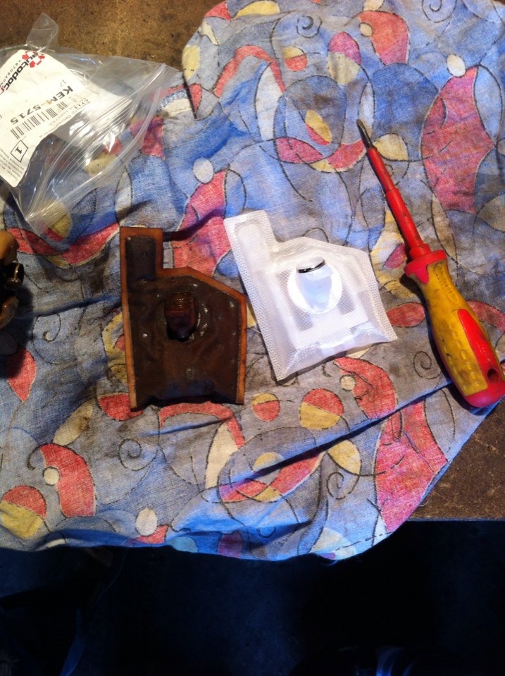 Замена сеточки в бензобаке — Chevrolet Lanos, 1,5 л, 2006 года | своими ...